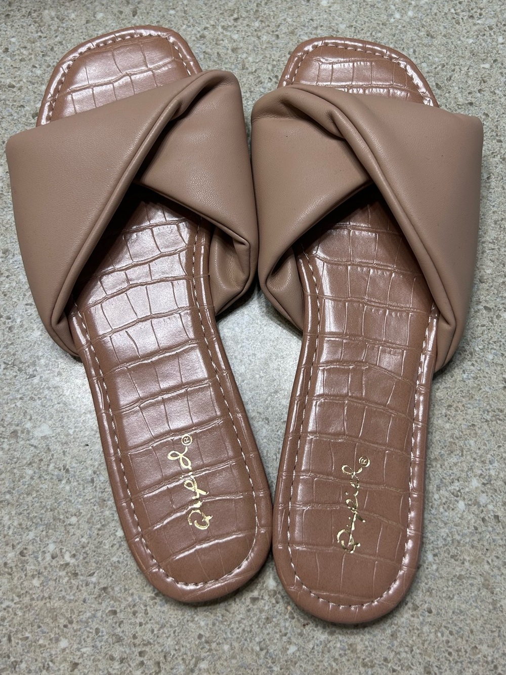 Qupid Nude/Tan Knotted Slide Sandals